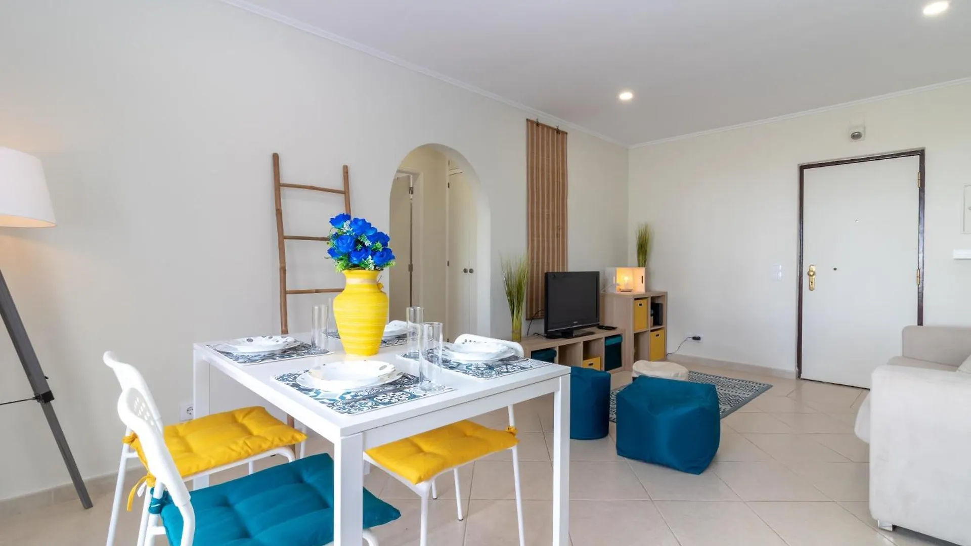 Apartment Breeze Located In The Heart Of Carvoeiro Carvoeiro  Portugal